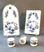 ️✔️ Boch Grand Bouquet 2 broodplanken + 3 eierdopjes, Antiek en Kunst, Antiek | Servies los, Verzenden