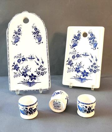 ️✔️ Boch Grand Bouquet 2 broodplanken + 3 eierdopjes beschikbaar voor biedingen