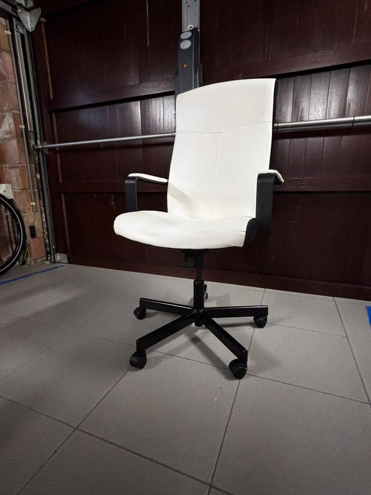 Bureaustoel wit, Huis en Inrichting, Bureaustoelen, Zo goed als nieuw, Bureaustoel, Wit, Ophalen