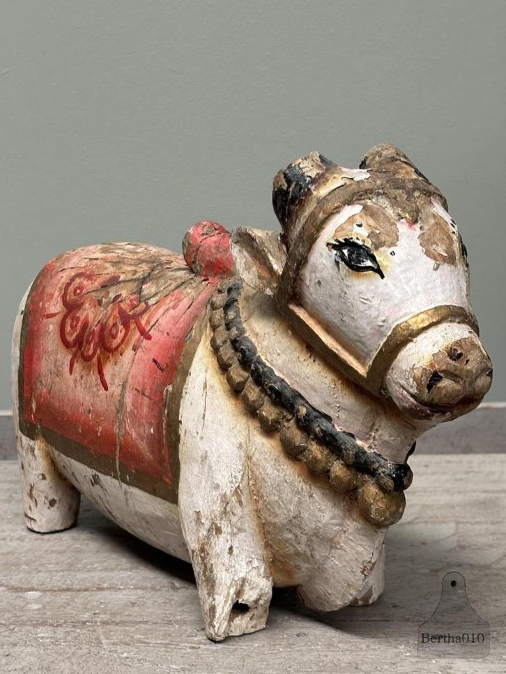 Zeldzaam antiek houten Nandi stier beeld, Antiek en Kunst, Antiek | Religieuze voorwerpen, Ophalen of Verzenden