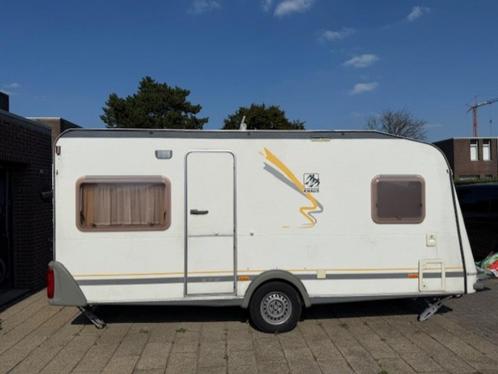 Knaus 450B, Caravans en Kamperen, Caravans, Particulier, tot en met 4, 1000 - 1250 kg, Rondzit, Knaus, Frans bed, Omvormbare zithoek