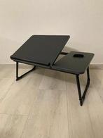 Zwarte verstelbare laptoptafel / bedtafel in houtlook, Computers en Software, Laptoptafels, Ophalen of Verzenden, Zo goed als nieuw