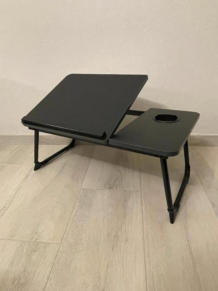 Zwarte verstelbare laptoptafel / bedtafel in houtlook, Computers en Software, Laptoptafels, Zo goed als nieuw, In hoogte verstelbaar