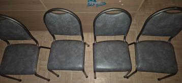 Keuken stoelen beschikbaar voor biedingen