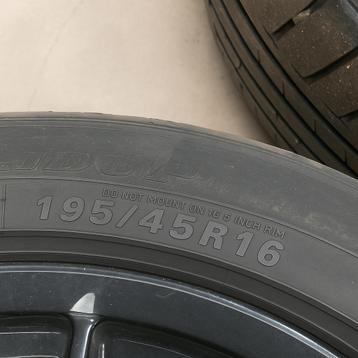 4x Alu Sportvelgen met Banden – Citroën Berlingo 2006 beschikbaar voor biedingen