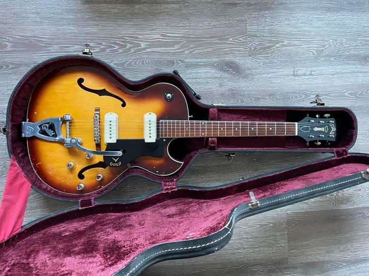 Guild T-100 DP Slim Jin, Muziek en Instrumenten, Snaarinstrumenten | Gitaren | Elektrisch, Gebruikt, Hollow body, Overige merken