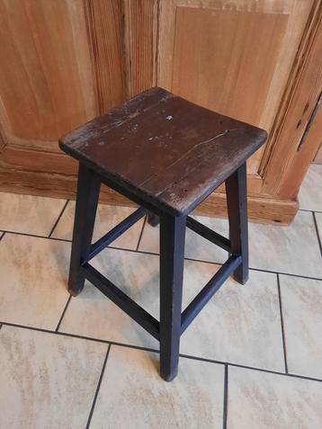 Tabouret d atelier industriel beschikbaar voor biedingen