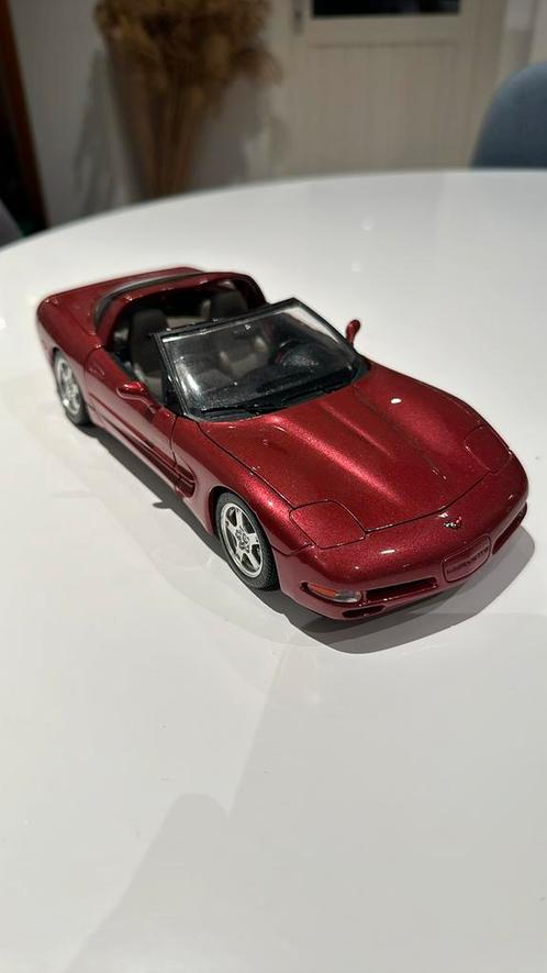 CHEVROLET CORVETTE C5 Targa 1/18 Burago, Hobby en Vrije tijd, Modelauto's | 1:18, Zo goed als nieuw, Auto, Burago
