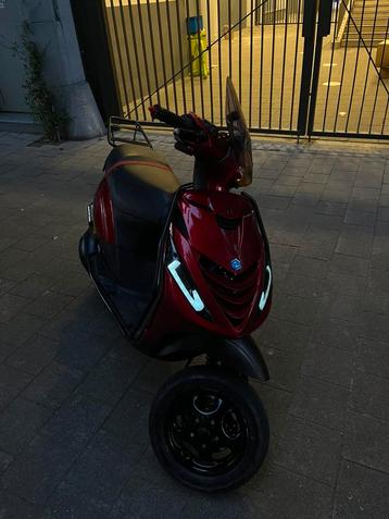 Piaggio zip a klasse 70cc beschikbaar voor biedingen