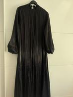 Zwart mooie jurk met pofmouwen, Kleding | Dames, Ophalen, Zo goed als nieuw, Maat 38/40 (M), Zwart