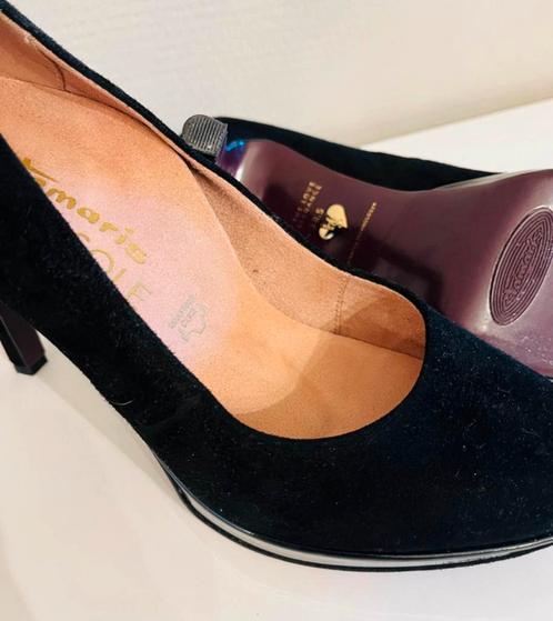 Klassieke zwarte pumps Tamaris, Kleding | Dames, Schoenen, Zo goed als nieuw, Pumps, Zwart, Ophalen of Verzenden