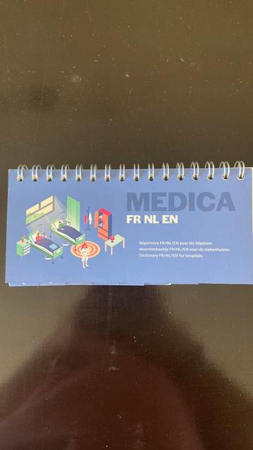 Medica woordenboek - Nederlands, Frans, Engels beschikbaar voor biedingen