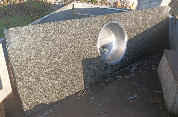 graniet keukenblad hoekopstelling buitenkeuken keuken € 185, Tuin en Terras, Buitenkeukens, Zo goed als nieuw, Vrijstaand, Ophalen
