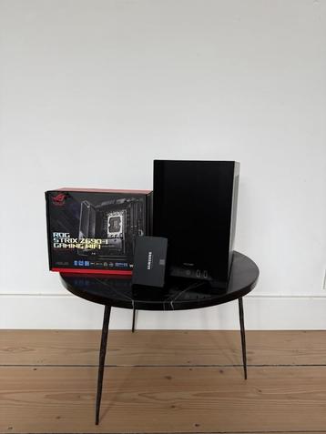 ITXPowerhouse NCASE M1 - I5 2600k - 32GB DDR3 - 1TB - NO GPU beschikbaar voor biedingen