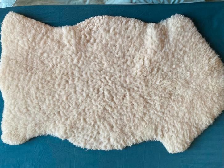Peau d’agneau pour bébé (marque Kaiser), Kinderen en Baby's, Babywiegjes en Ledikanten, Gebruikt, Overige typen, Ophalen