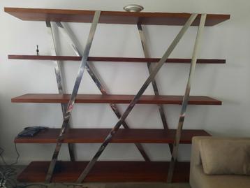 Etagère design beschikbaar voor biedingen
