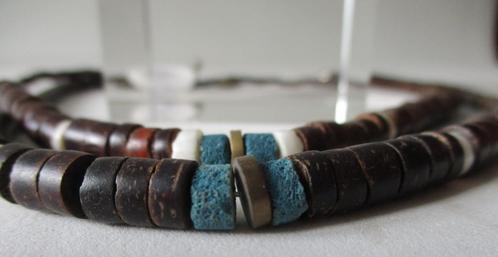 Ketting KT10:Mooie Bruine Schelp ketting 2x41½ cm. met Blauw, Handtassen en Accessoires, Kettingen, Nieuw, Steen of Mineraal, Zwart