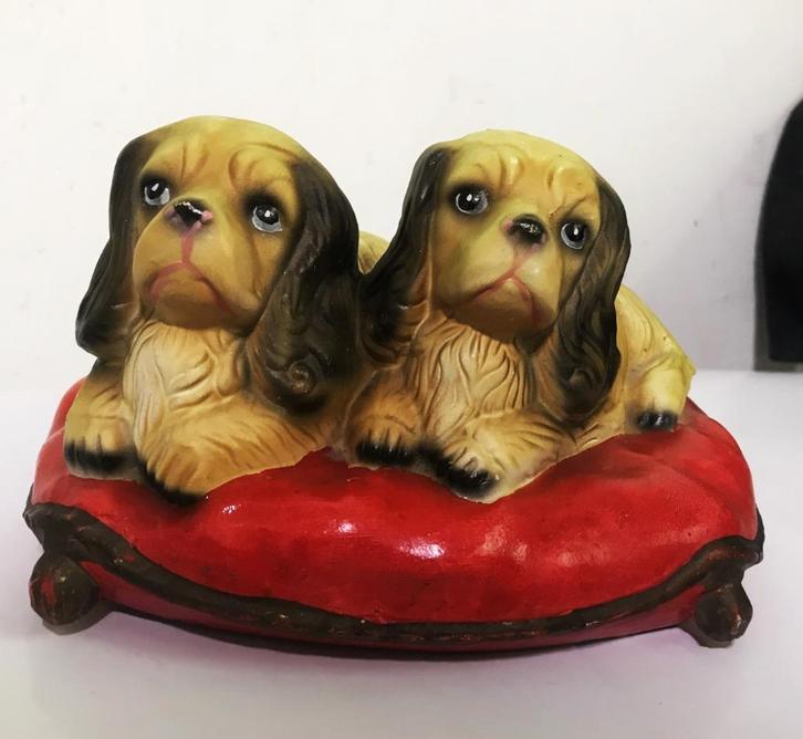 Honden Stafford shire Puppy's kussen Porselein😍🐶💑🤗🎁👌, Antiek en Kunst, Antiek | Woonaccessoires, Ophalen of Verzenden
