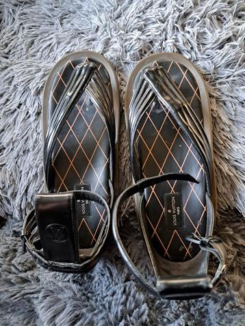 Louis vuitton desert dream zwart geta teenslippers sandalen  beschikbaar voor biedingen