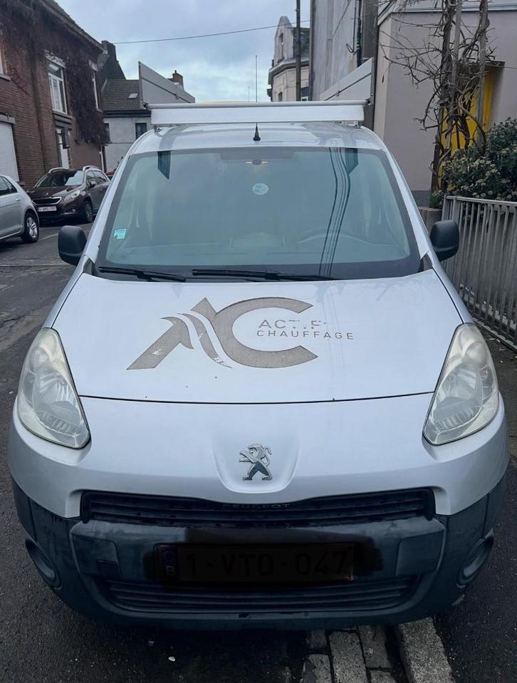 À vendre, Autos, Peugeot, Particulier, Partner, ABS, Airbags, Air conditionné, Alarme, Bluetooth, Ordinateur de bord, Verrouillage central