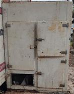 Oude koeling uit cafe, Ophalen, Gebruikt