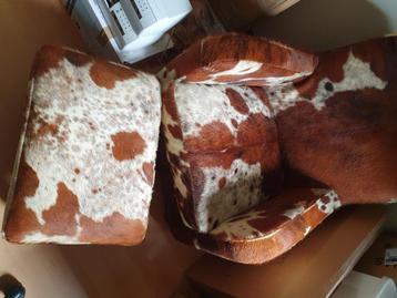 Fauteuil met voetenbank  beschikbaar voor biedingen