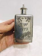 Ancienne bouteille parfum huile 1817 en etain, Gebruikt