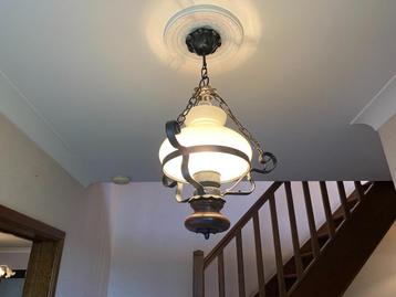 Hangluster met glas en hout  beschikbaar voor biedingen