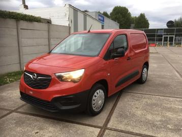 Opel Combo * 1.2 Benzine 110pk * 3 zitplaatsen  beschikbaar voor biedingen