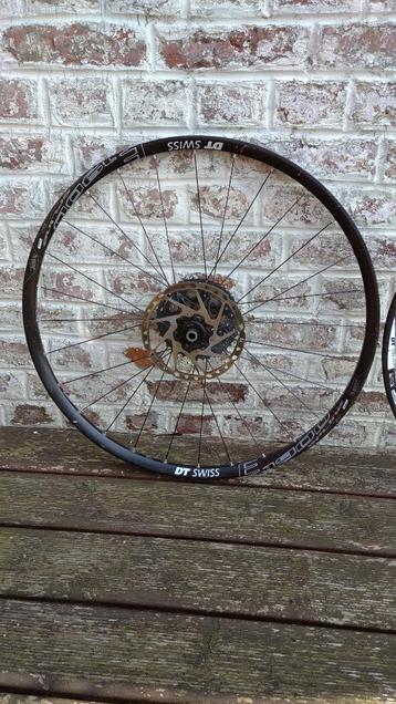 Roue arriere VTT 29' DT Swiss E1900 Spline beschikbaar voor biedingen