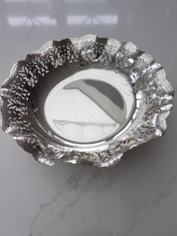 VERZILVERDE SCHAAL beschikbaar voor biedingen