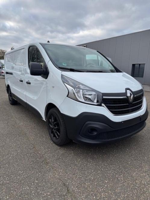 Renault trafic L2 H1, Auto's, Bestelwagens en Lichte vracht, Bedrijf, Te koop, Achteruitrijcamera, Airbags, Airconditioning, Bluetooth