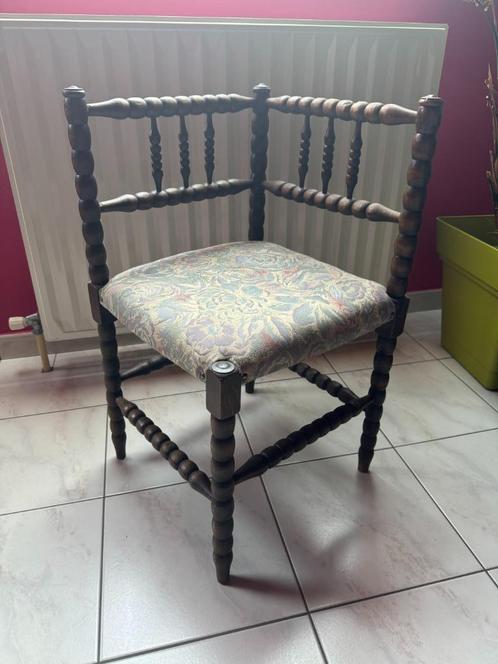 Oude vintage klos gedraaide hardhouten hoekstoel stoel FR NL, Antiquités & Art, Antiquités | Meubles | Chaises & Canapés, Enlèvement ou Envoi