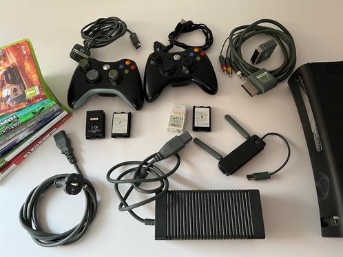 XBOX 360 + 7 games + accesoires, Consoles de jeu & Jeux vidéo, Consoles de jeu | Xbox 360, Utilisé, 120 GB, 360 S, Avec 2 manettes