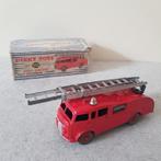 Dinky Toys 555 Fire engine with extending ladder, Ophalen of Verzenden, Zo goed als nieuw