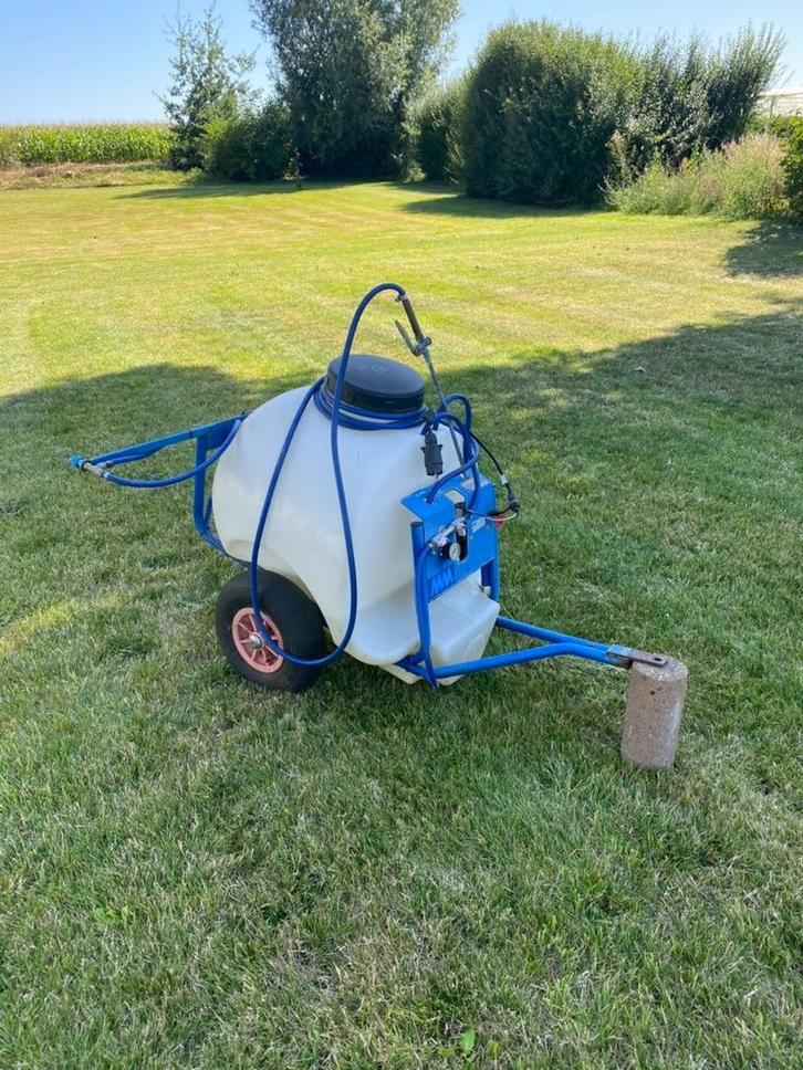 Gertrokken tuinsproeier MM 120l, Tuin en Terras, Tuinsproeiers, Gebruikt, Zwenksproeier, Ophalen
