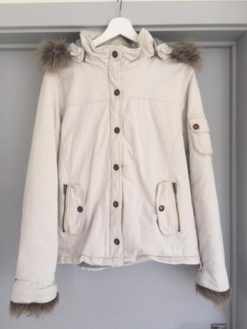 Warme winterjas met afneembare capuchon ( Large ) 42 beschikbaar voor biedingen