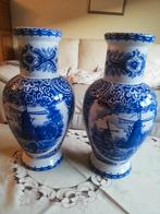 2 vazen Delfts blauw, Antiek en Kunst, Ophalen