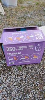 Puppy training pads +/- 250x (58cm op 58cm), Dieren en Toebehoren, Ophalen, Zo goed als nieuw