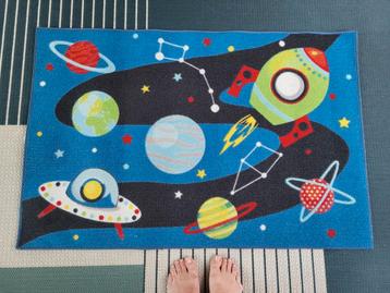 Speelmat thema space - kleurig  beschikbaar voor biedingen