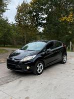 Ford fiesta 1.4 benzine 114000km, 4 deurs, Zwart, Handgeschakeld, Fiësta