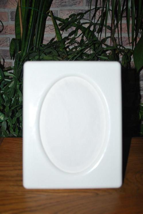 TUPPERWARE Witte ovale fotolijst NIEUW!, Audio, Tv en Foto, Fotografie | Fotolijsten, Nieuw, Ophalen of Verzenden