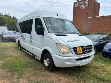 Mercedes personenbus!**Start en rijdt perfect** beschikbaar voor biedingen