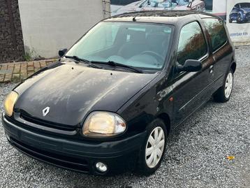 Clio / automaat / 115.000 km /benzine beschikbaar voor biedingen