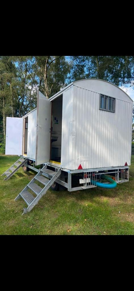 Wc wagen te huur, Bricolage & Construction, Abris de chantier & Baraques de chantier, Comme neuf, Enlèvement ou Envoi