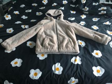 Beige winterjas maat 176 beschikbaar voor biedingen