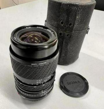 Sigma Zoom-E 1:3.5-4.5 f= 28-70 Multi-Coated + Canon adapt. beschikbaar voor biedingen