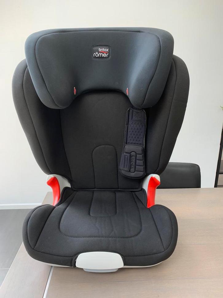 Autostoel Britax Römer 3,5 tot 12 jaar (groep2/3), Kinderen en Baby's, Autostoeltjes, Zo goed als nieuw, Romer, Autogordel, Verstelbare rugleuning