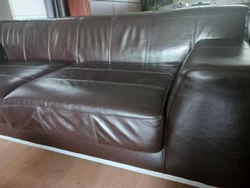 Lederen zetel beschikbaar voor biedingen