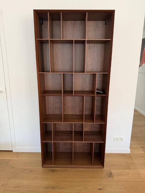 Prachtige boekenkast in walnoot - splinternieuw, Huis en Inrichting, Kasten | Boekenkasten, Nieuw, 50 tot 100 cm, 200 cm of meer
